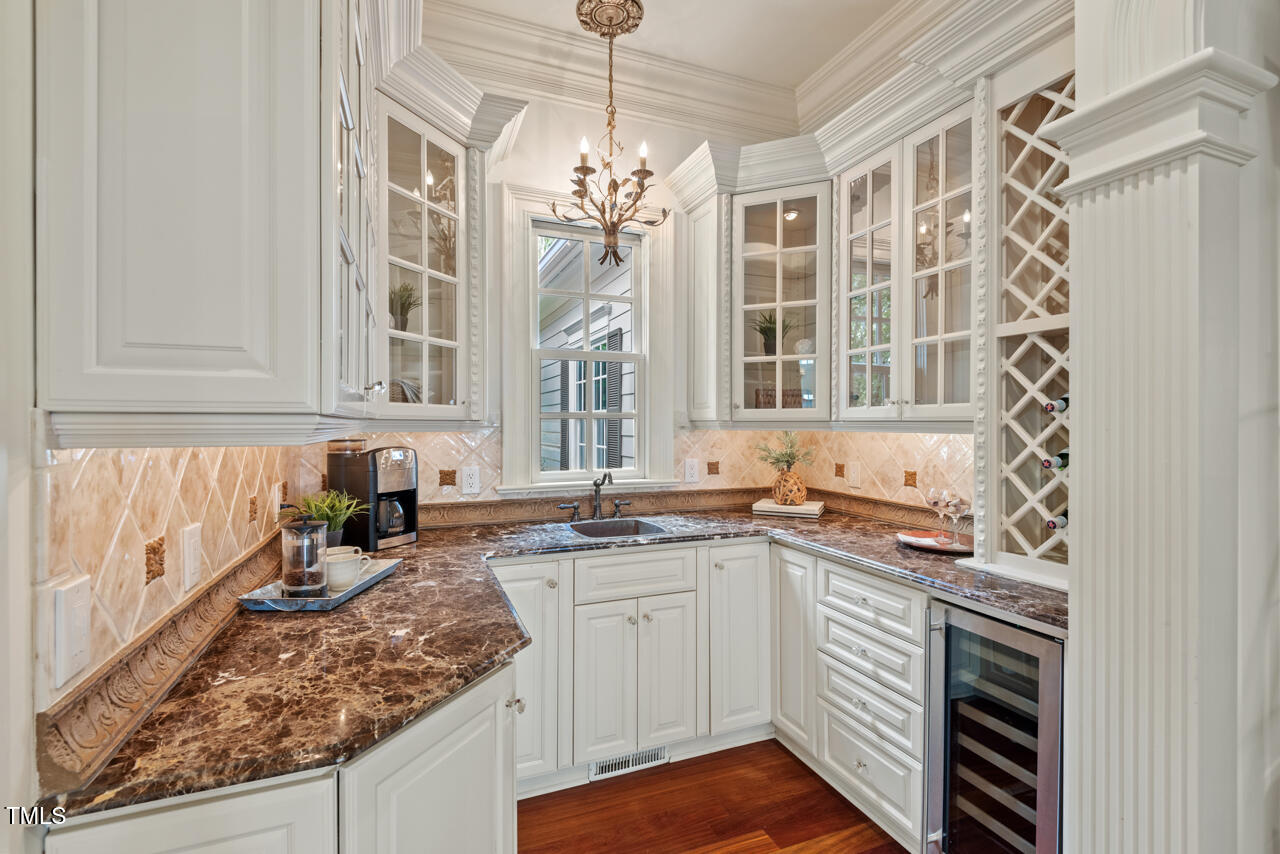 Durham, North Carolina 27713, United States, 5 Bedrooms Bedrooms, ,7 BathroomsBathrooms,Residential,Pending,33997