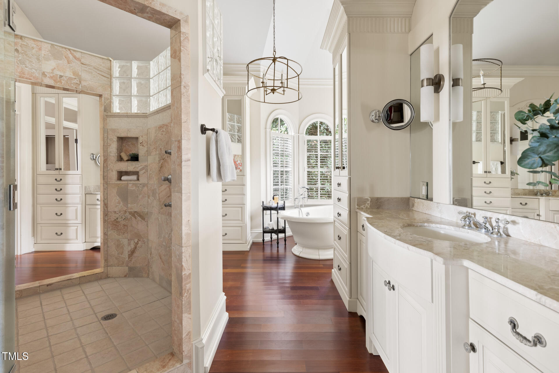 Durham, North Carolina 27713, United States, 5 Bedrooms Bedrooms, ,7 BathroomsBathrooms,Residential,Pending,33997