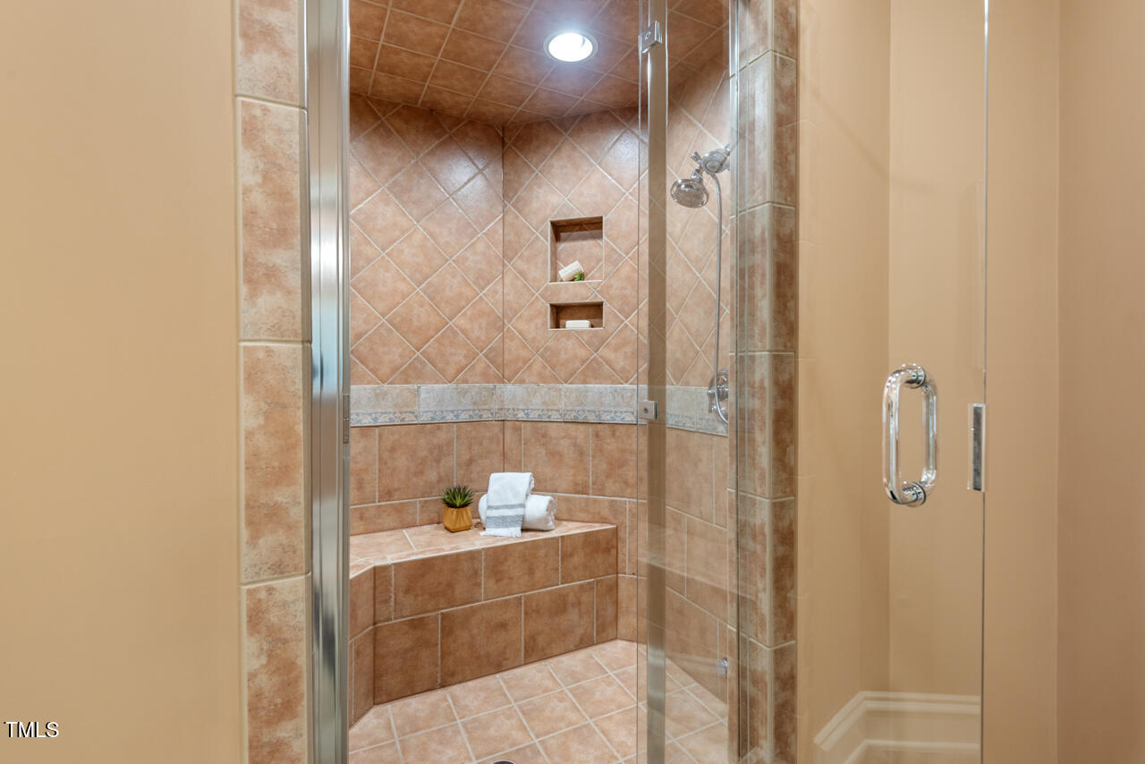 Durham, North Carolina 27713, United States, 5 Bedrooms Bedrooms, ,7 BathroomsBathrooms,Residential,Pending,33997