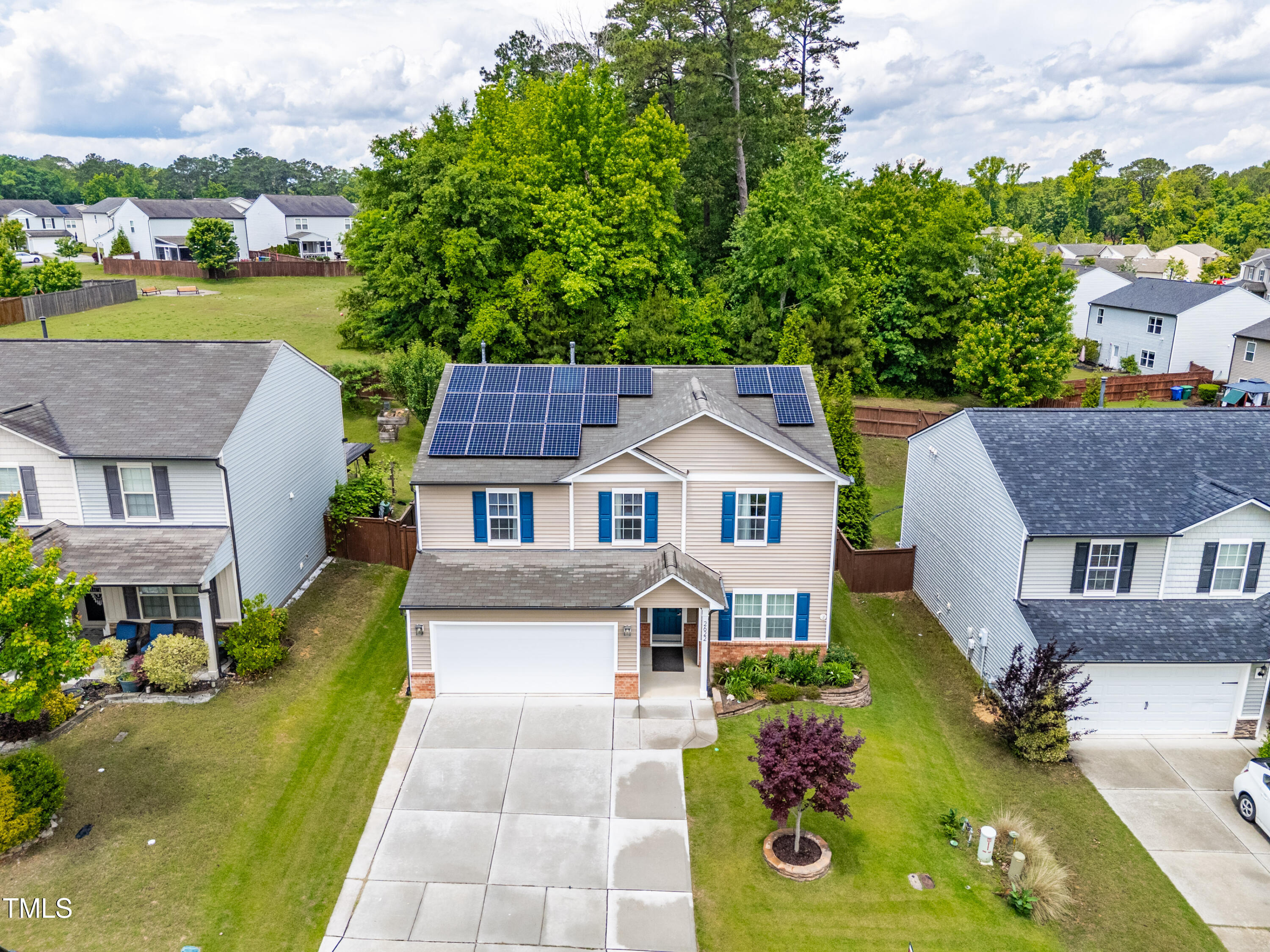 2622 Perthshire Lane