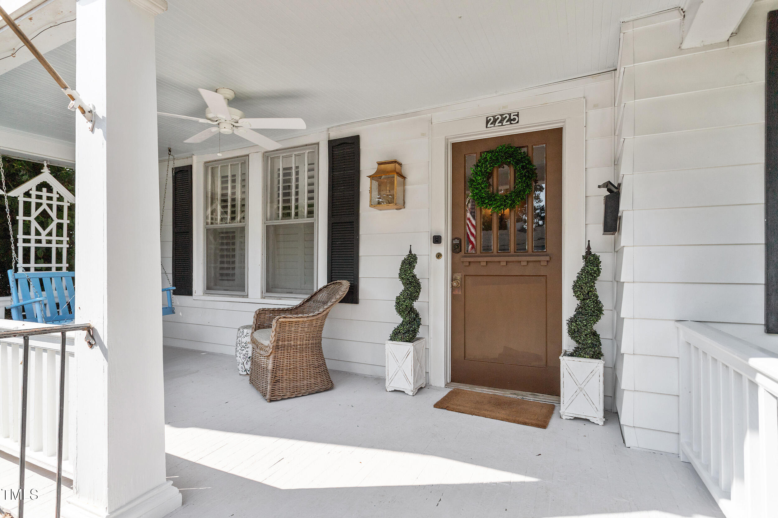 2225 Creston Road
