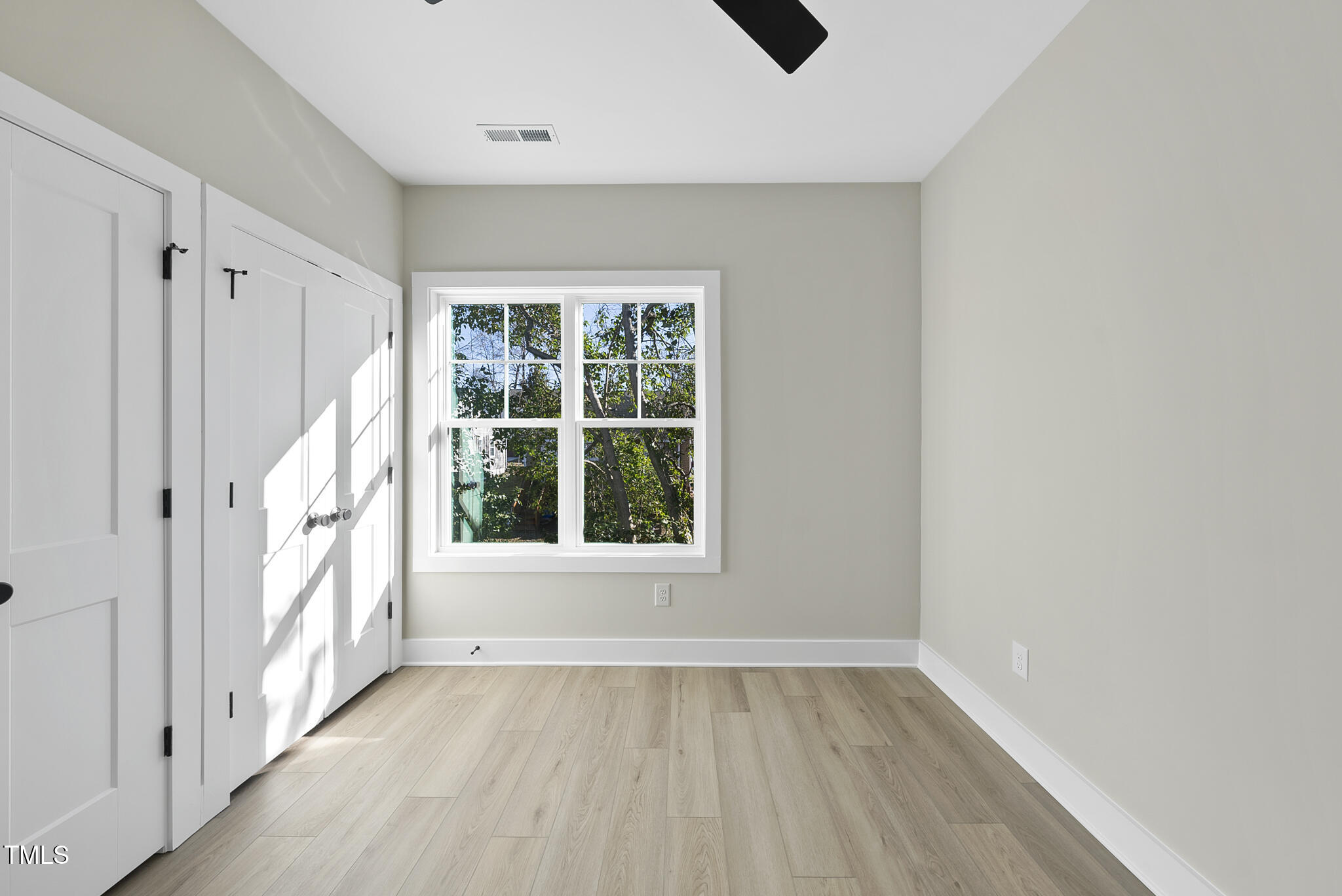 Durham, North Carolina 27701, United States, 5 Bedrooms Bedrooms, ,4 BathroomsBathrooms,Residential,Pending,10393