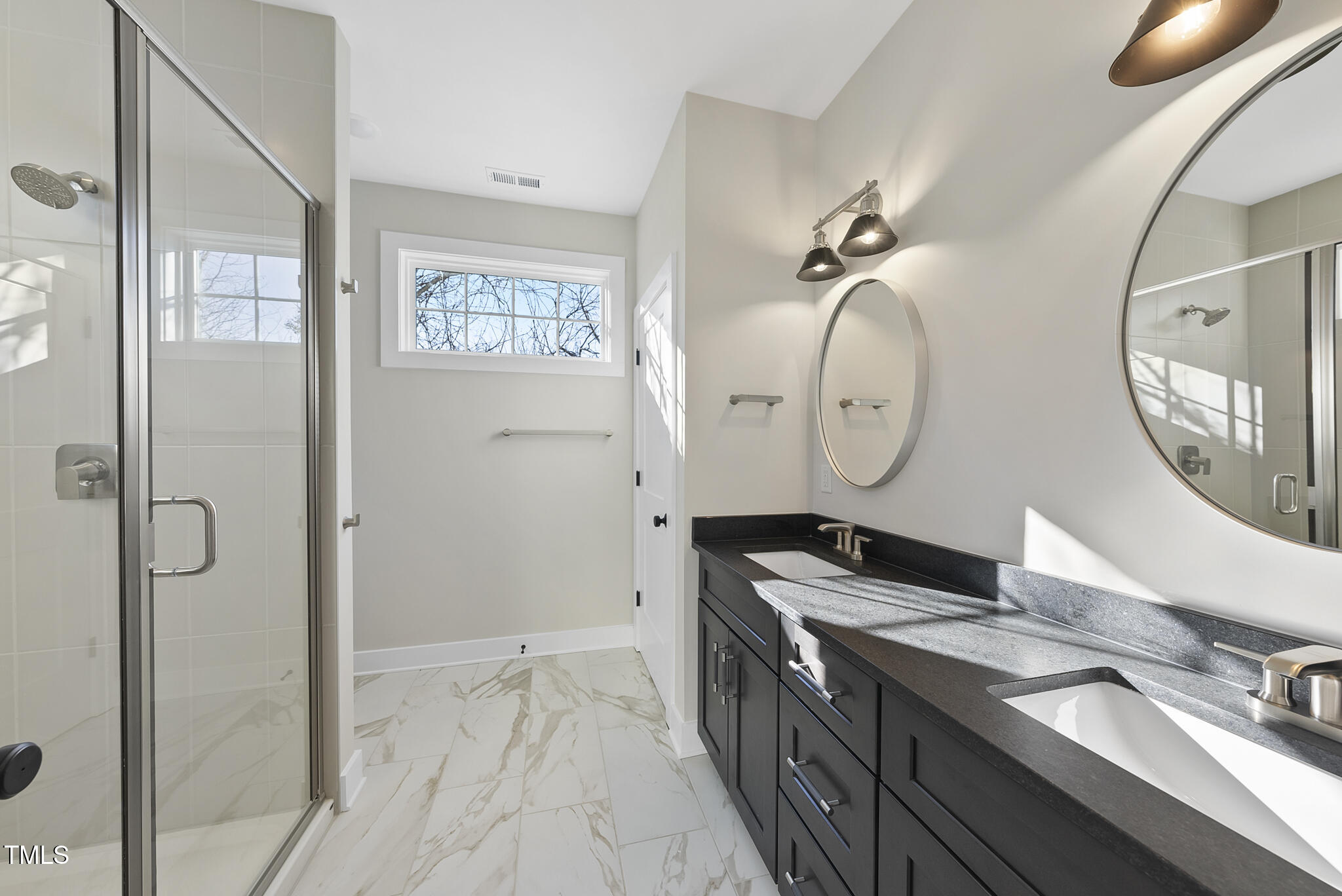 Durham, North Carolina 27701, United States, 5 Bedrooms Bedrooms, ,4 BathroomsBathrooms,Residential,Pending,10393