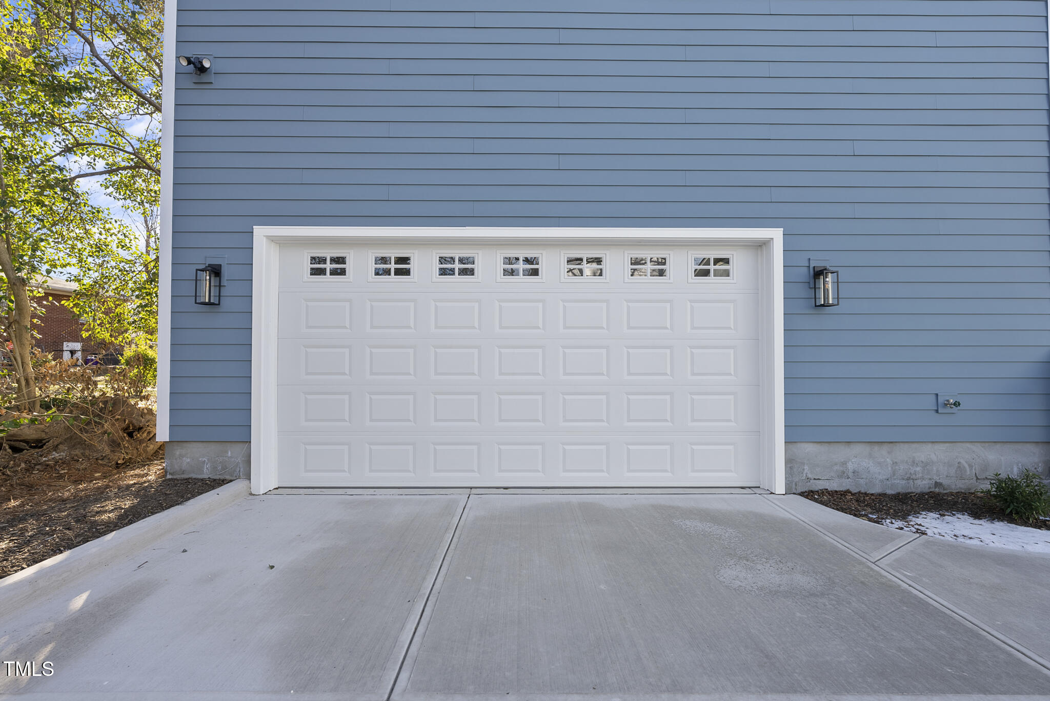 Durham, North Carolina 27701, United States, 5 Bedrooms Bedrooms, ,4 BathroomsBathrooms,Residential,Pending,10393