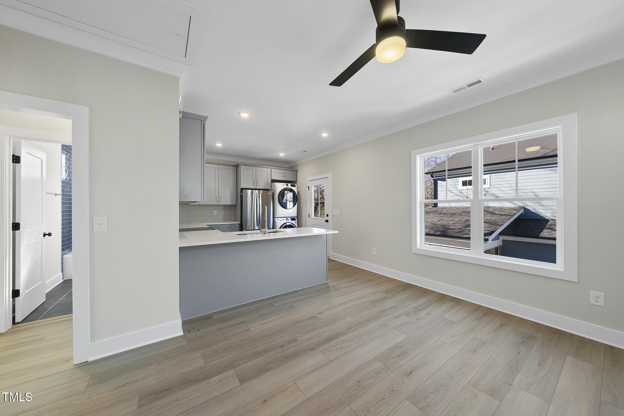 Durham, North Carolina 27701, United States, 5 Bedrooms Bedrooms, ,4 BathroomsBathrooms,Residential,Pending,10393