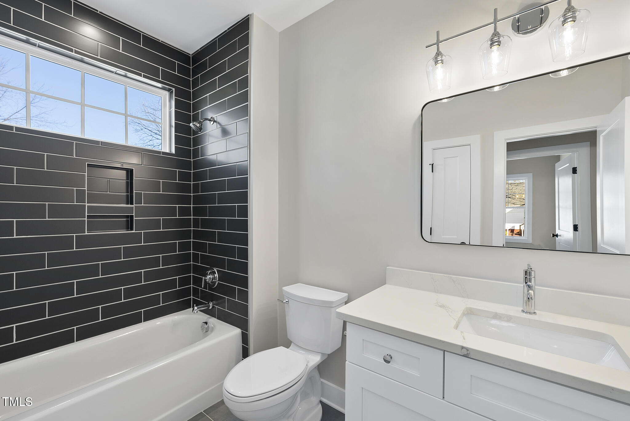 Durham, North Carolina 27701, United States, 5 Bedrooms Bedrooms, ,4 BathroomsBathrooms,Residential,Pending,10393