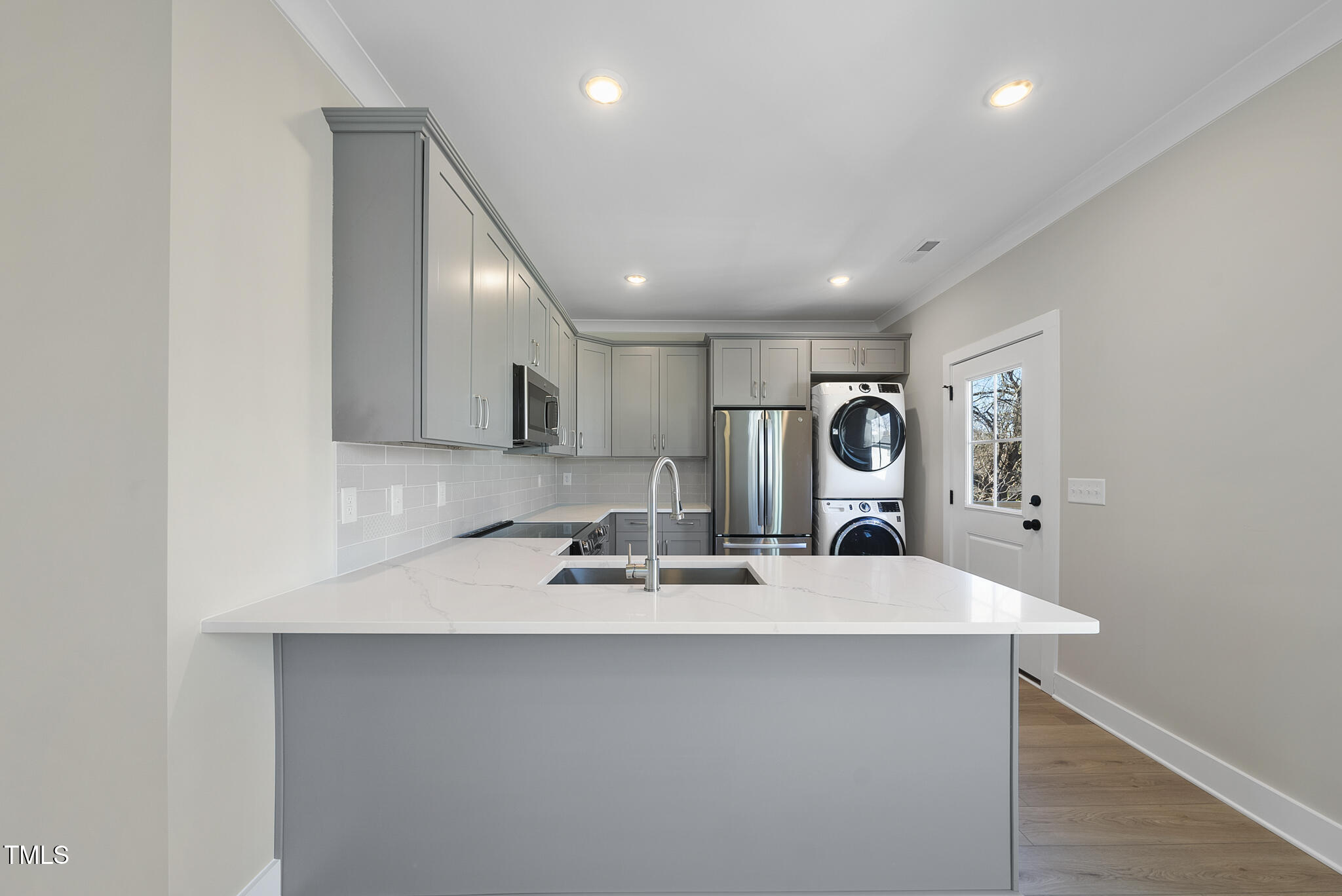 Durham, North Carolina 27701, United States, 5 Bedrooms Bedrooms, ,4 BathroomsBathrooms,Residential,Pending,10393