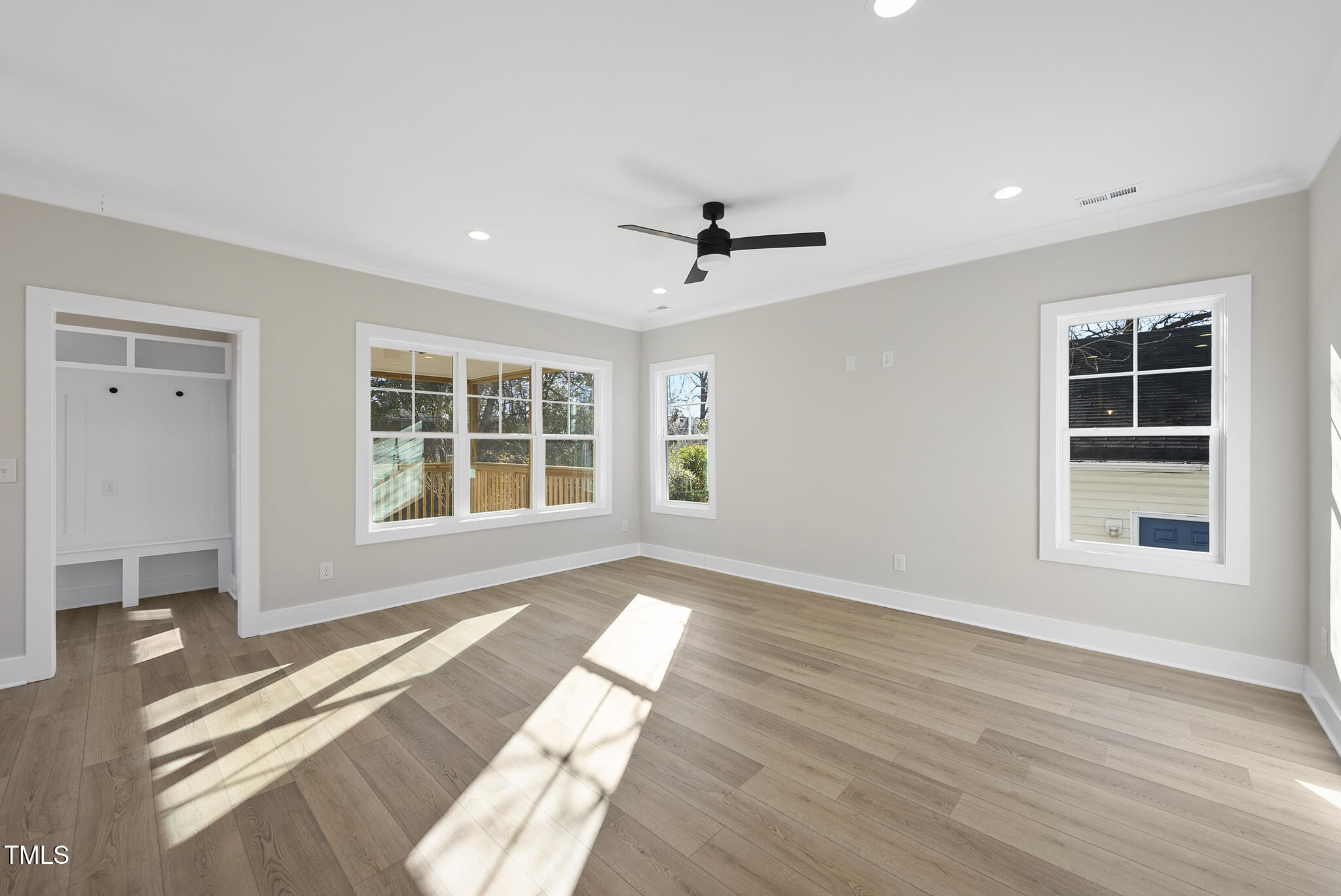 Durham, North Carolina 27701, United States, 5 Bedrooms Bedrooms, ,4 BathroomsBathrooms,Residential,Pending,10393