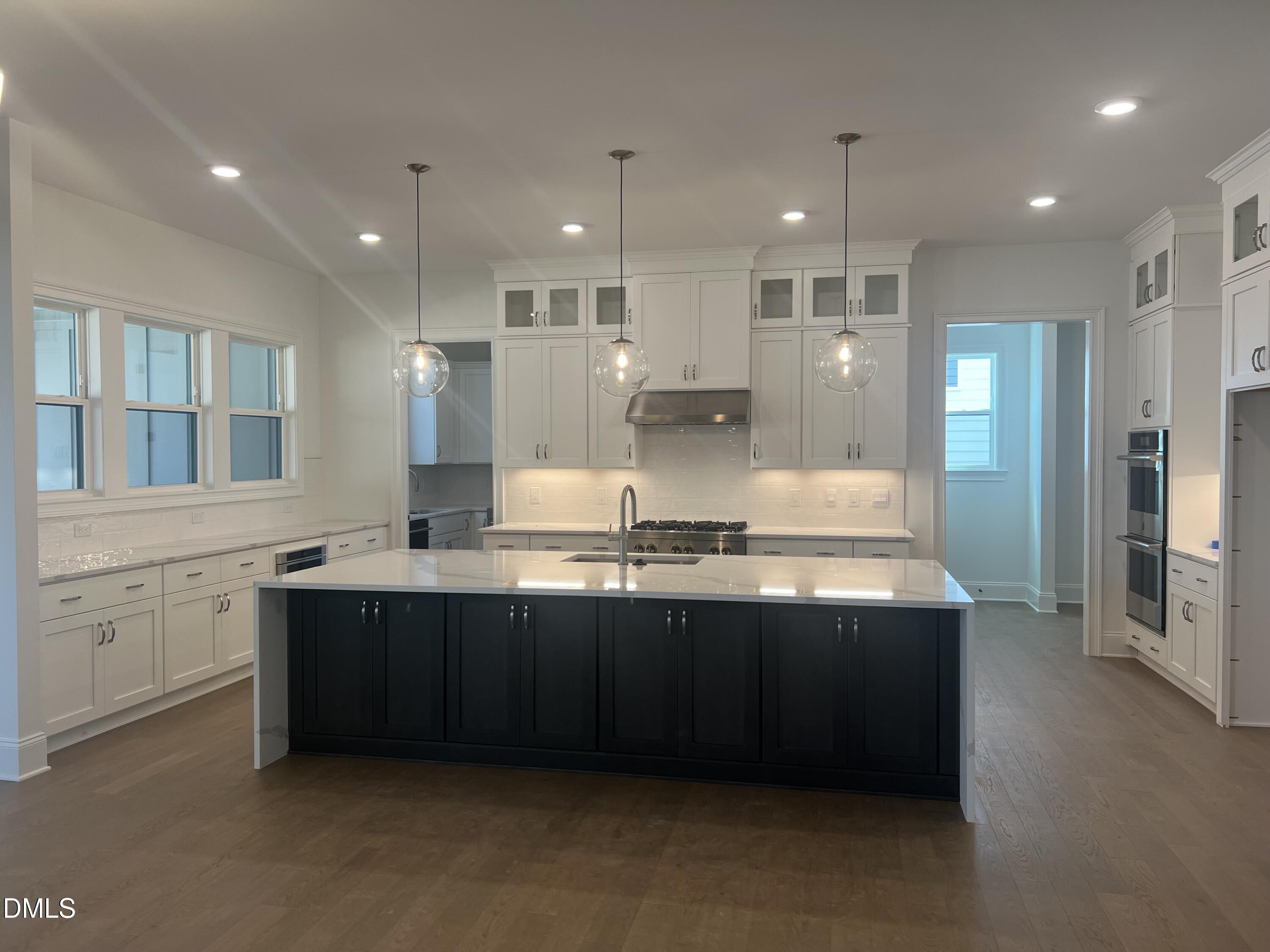 525 Windboard Street