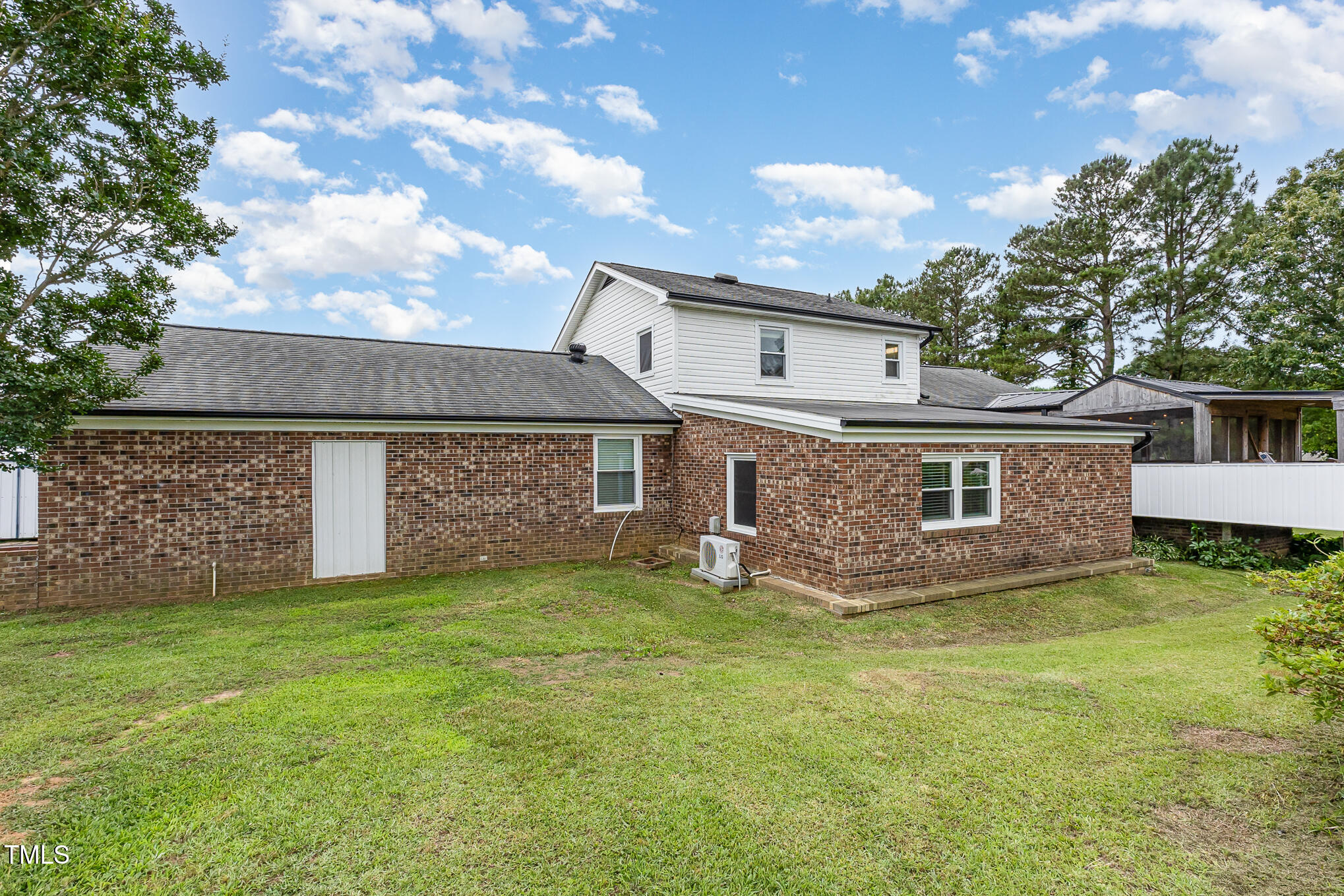 9558 Batten Road