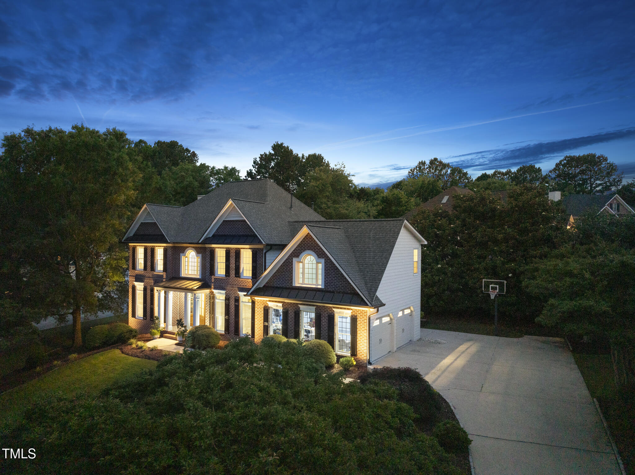 704 Walcott Way