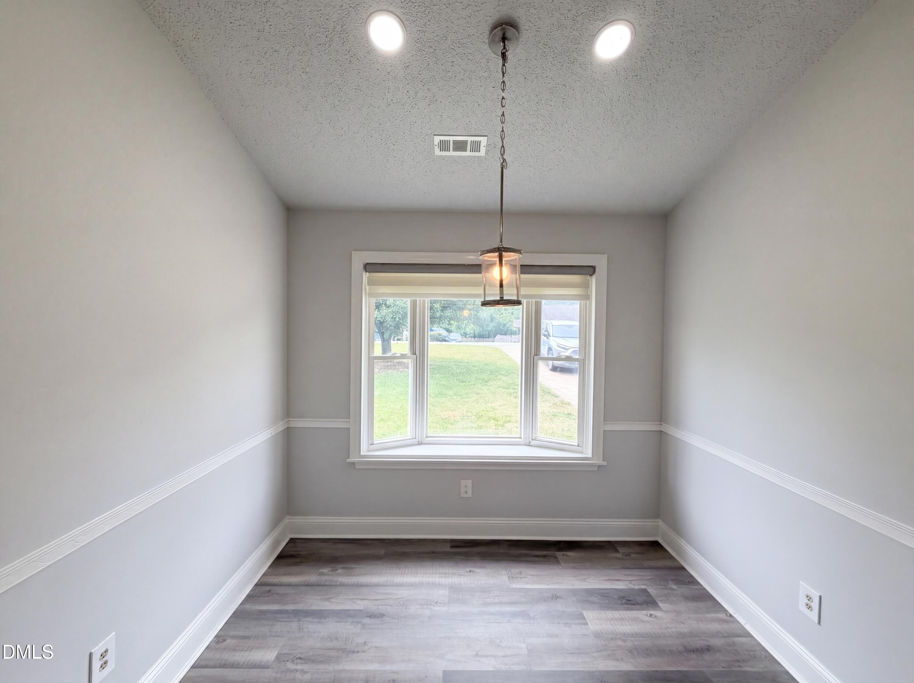 617 Country Lane