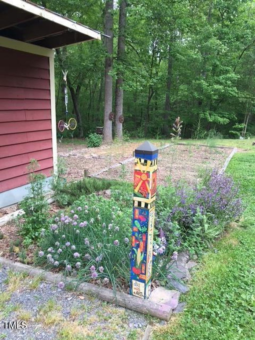 listing image 84