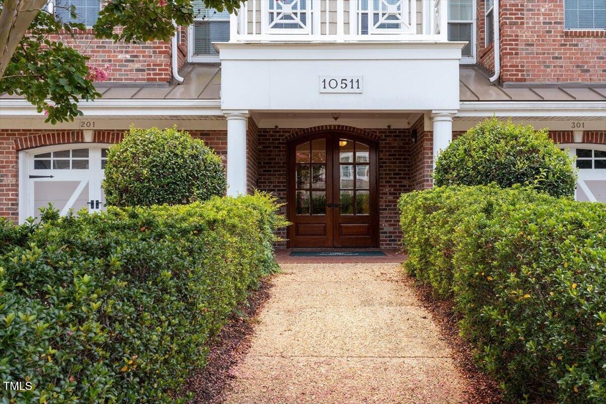 10511 Rosegate Court 103
