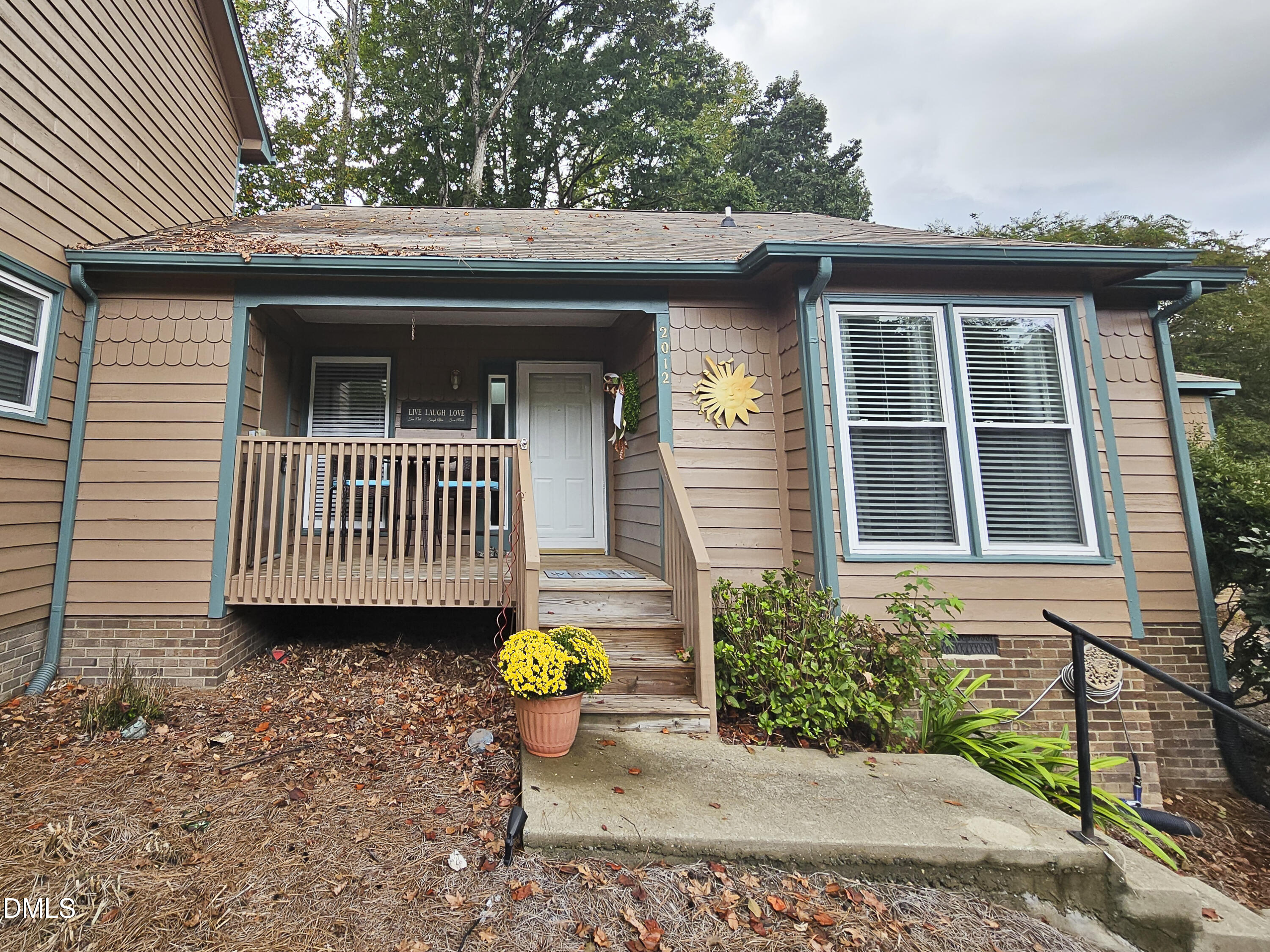 2012 Willow Hill Lane