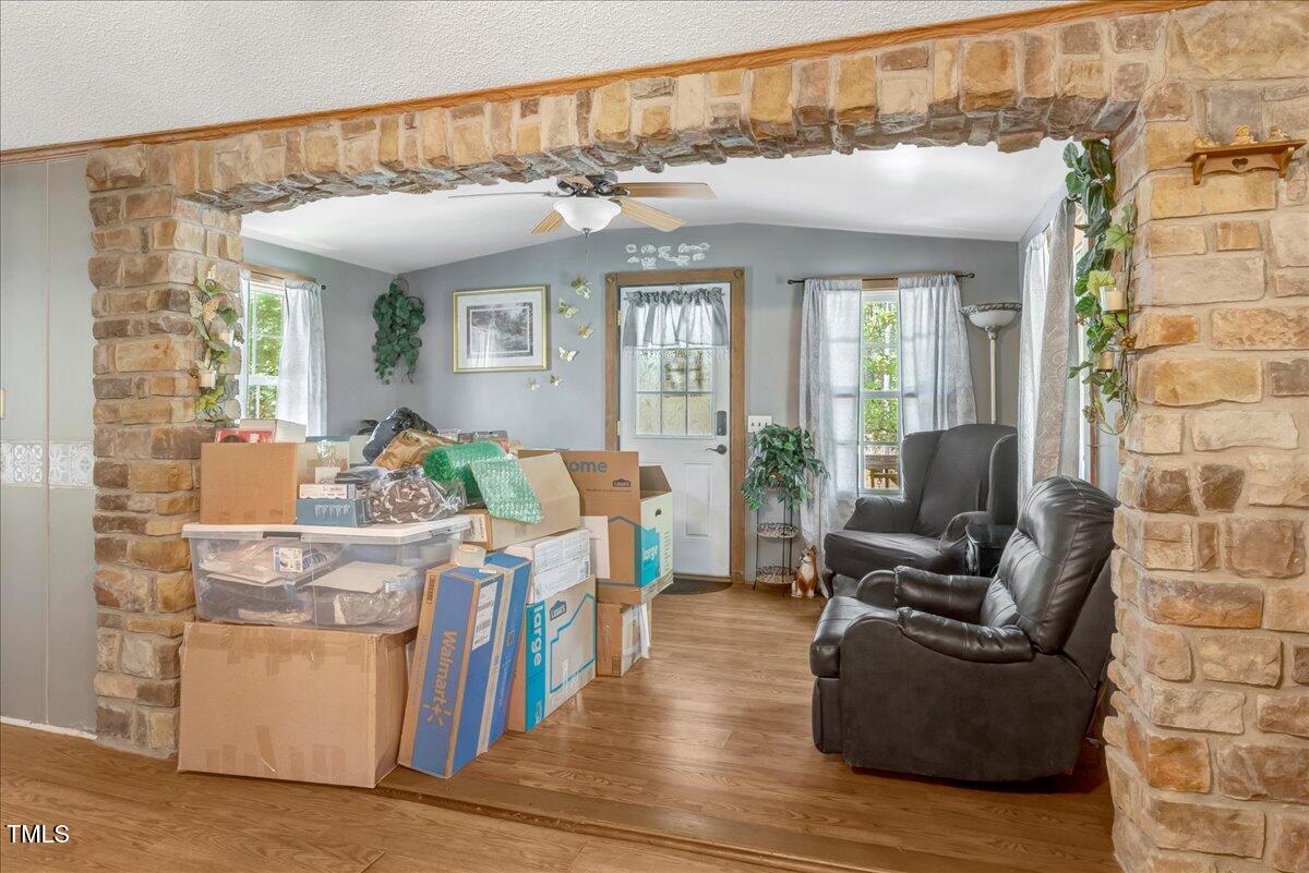 816 Lickskillet Road