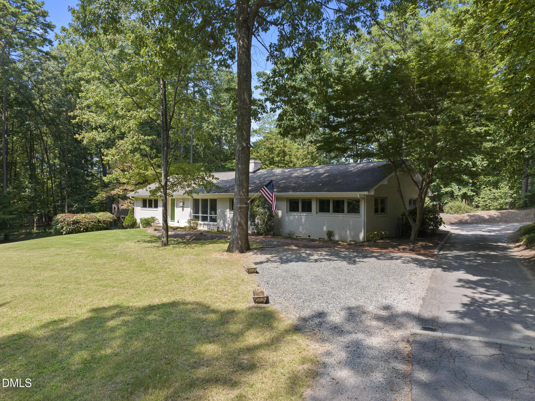 1605 Ridge Road