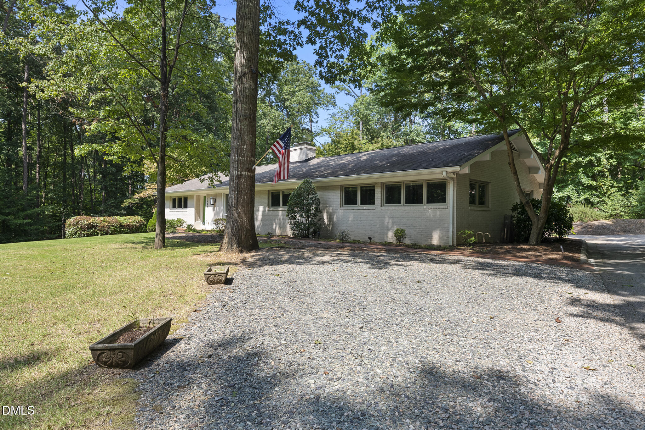 1605 Ridge Road