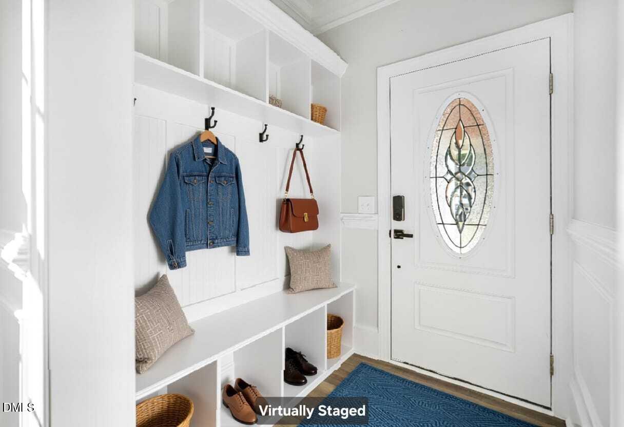 1203 Elizabeth Road W