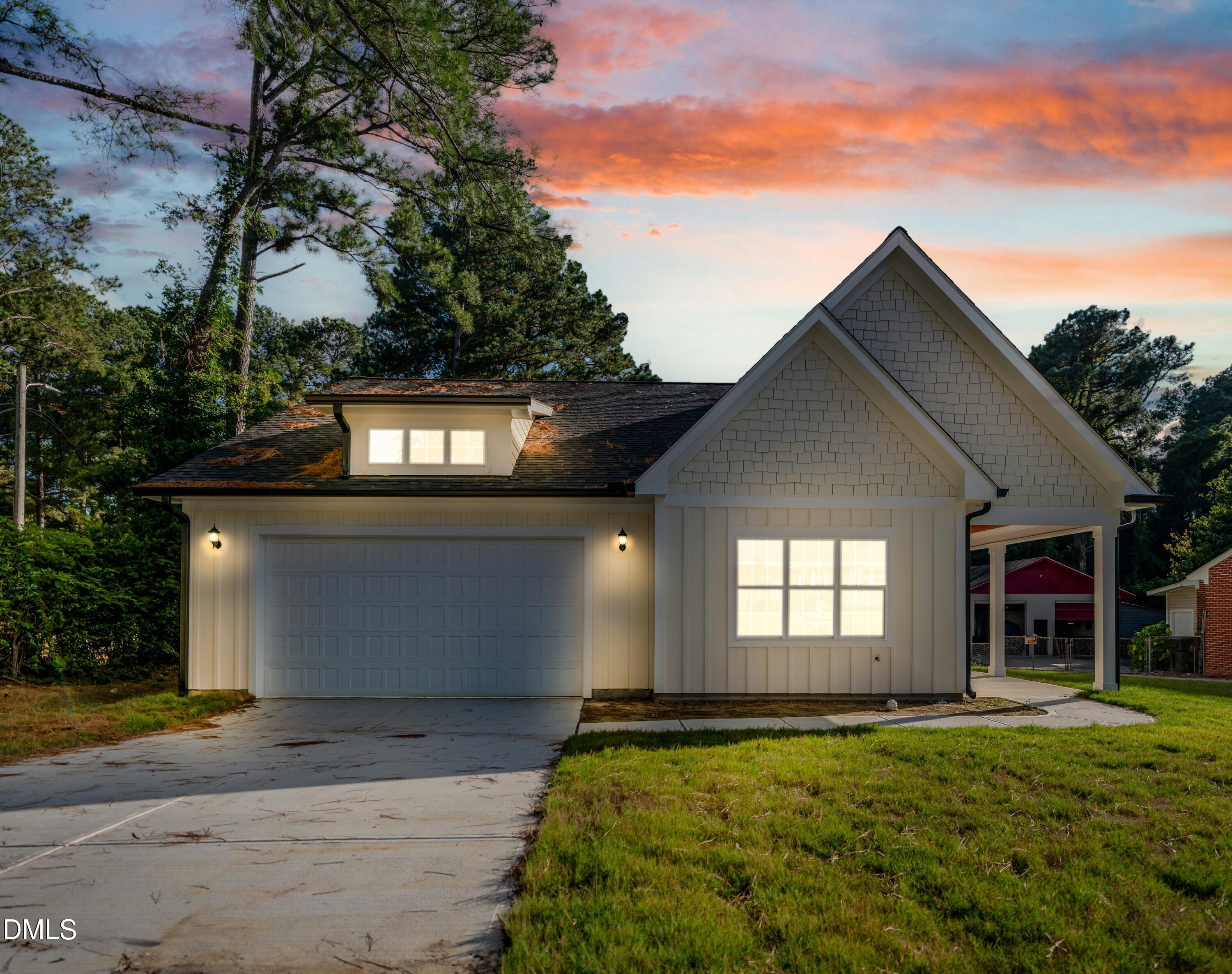 1203 Elizabeth Road W