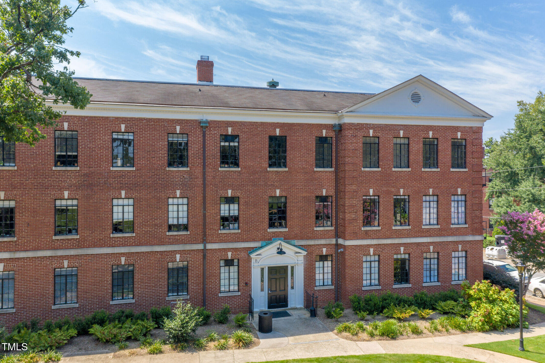 817 Hillsborough Street 1a Gold