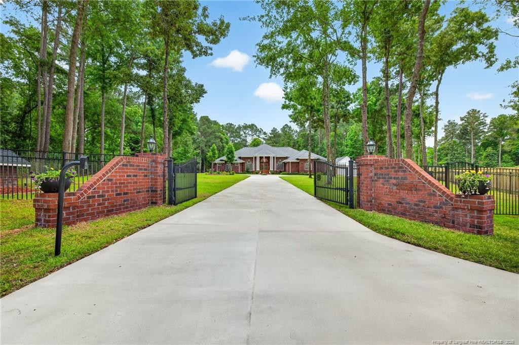 2204 Honey Lane