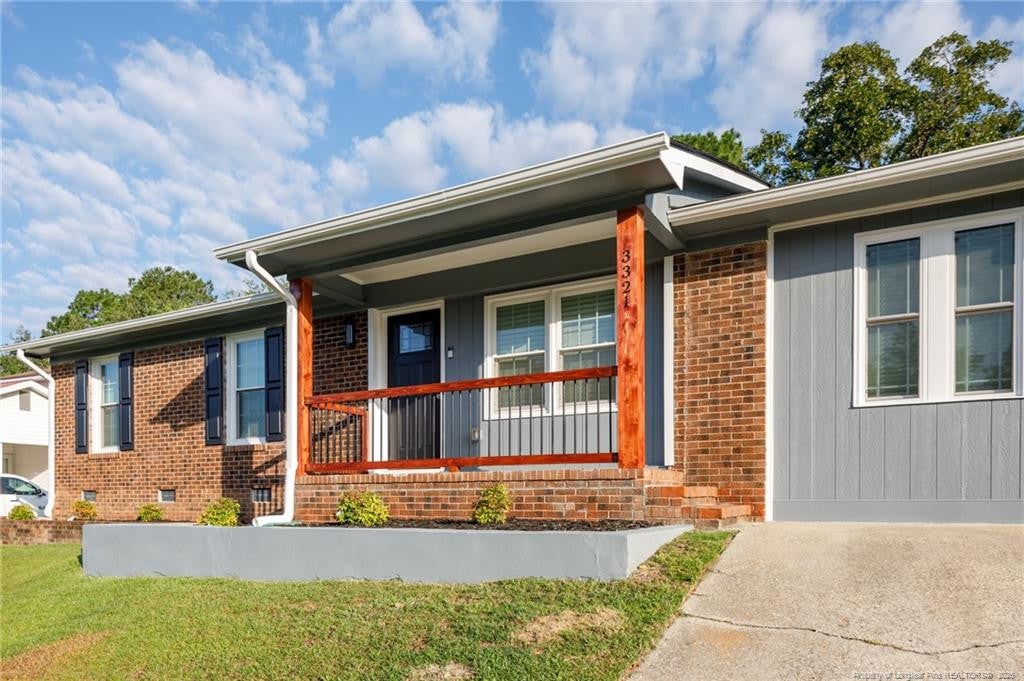 3321 Red Fox Road
