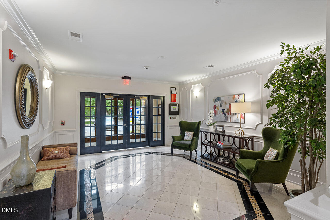 3920 Essex Garden Lane 304