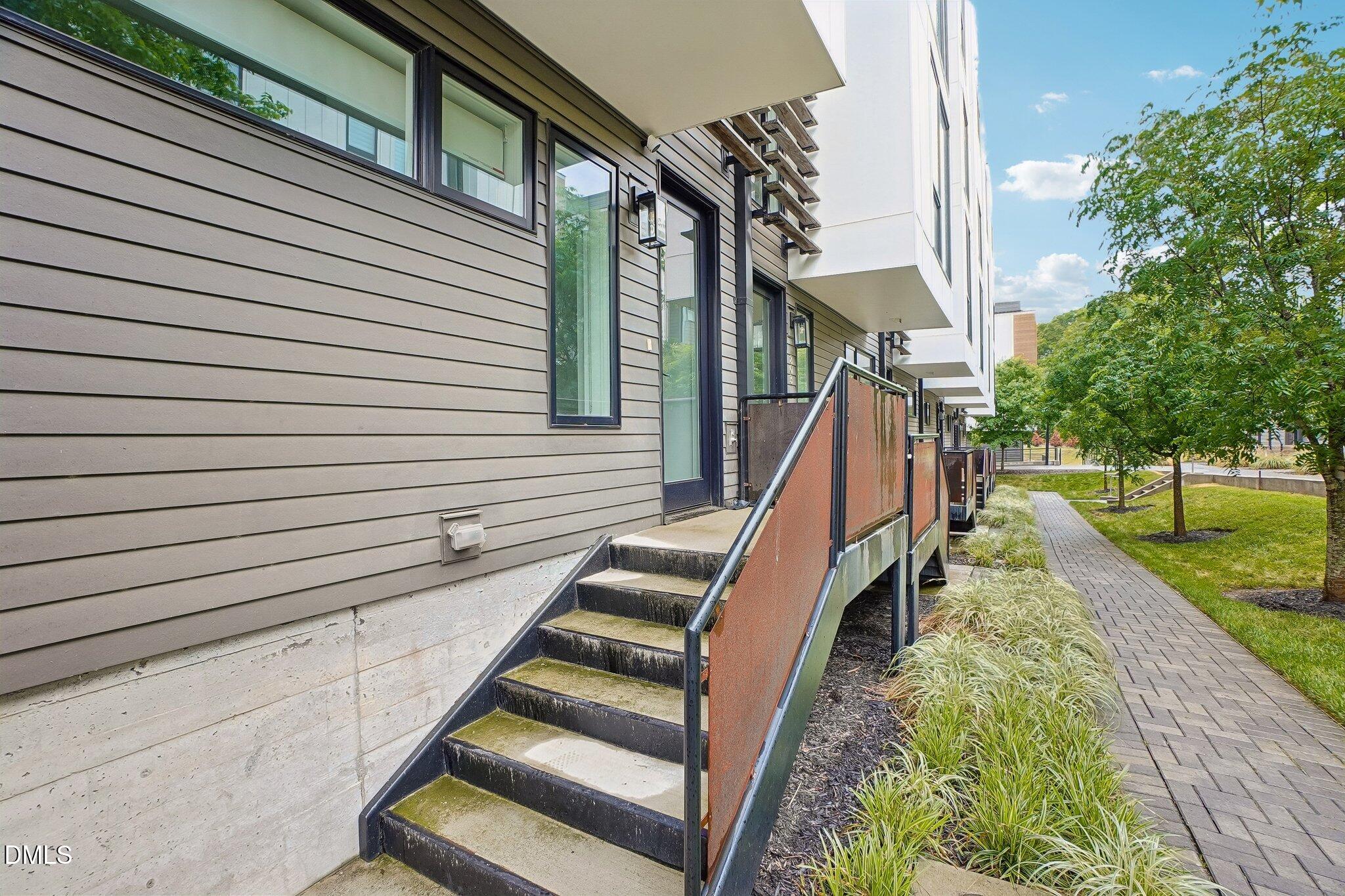 512 Gordon Street Unit 802