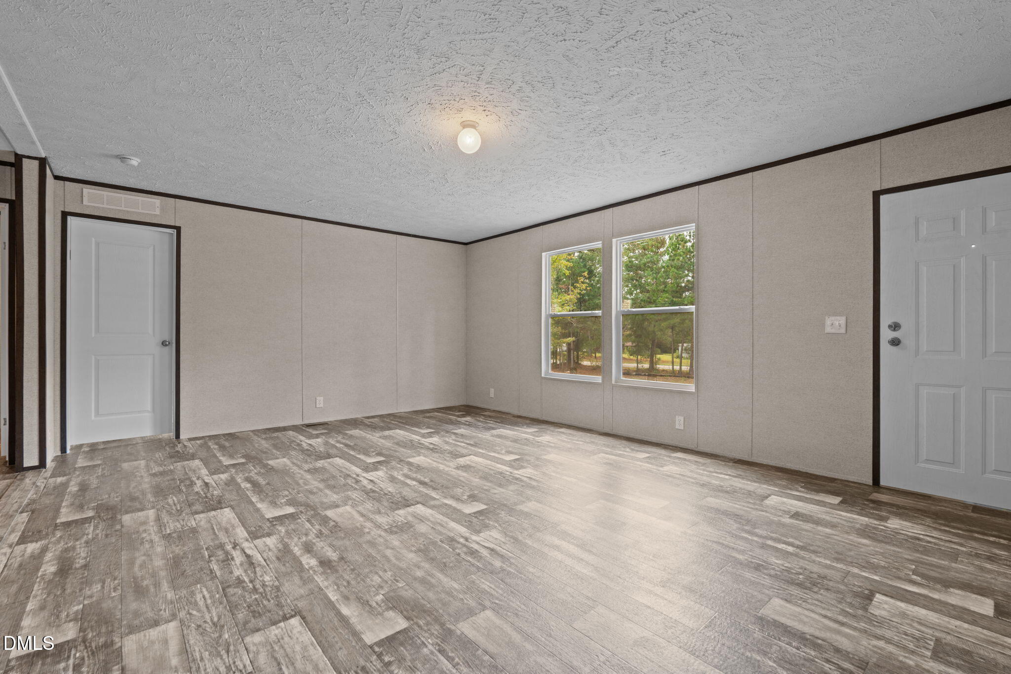 38 Emerald Lane