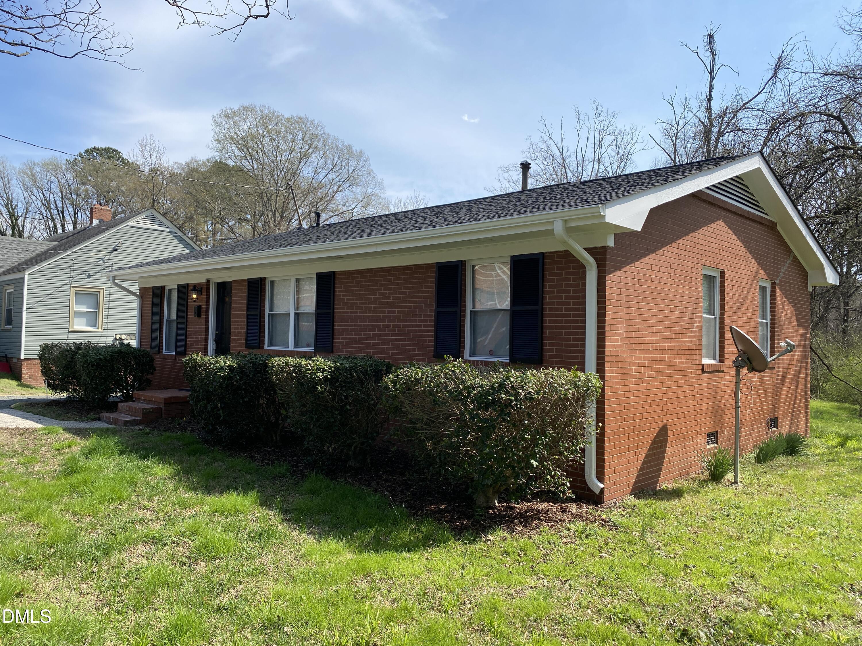 411 W Club Boulevard