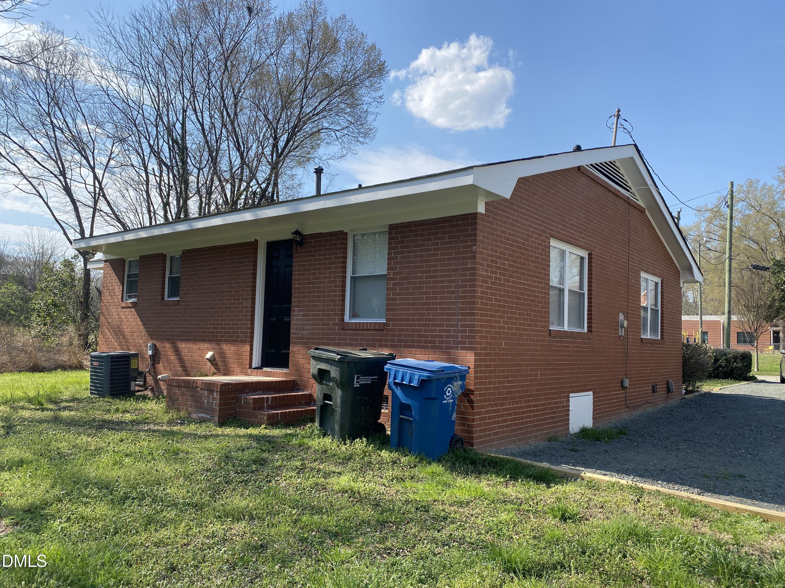 411 W Club Boulevard