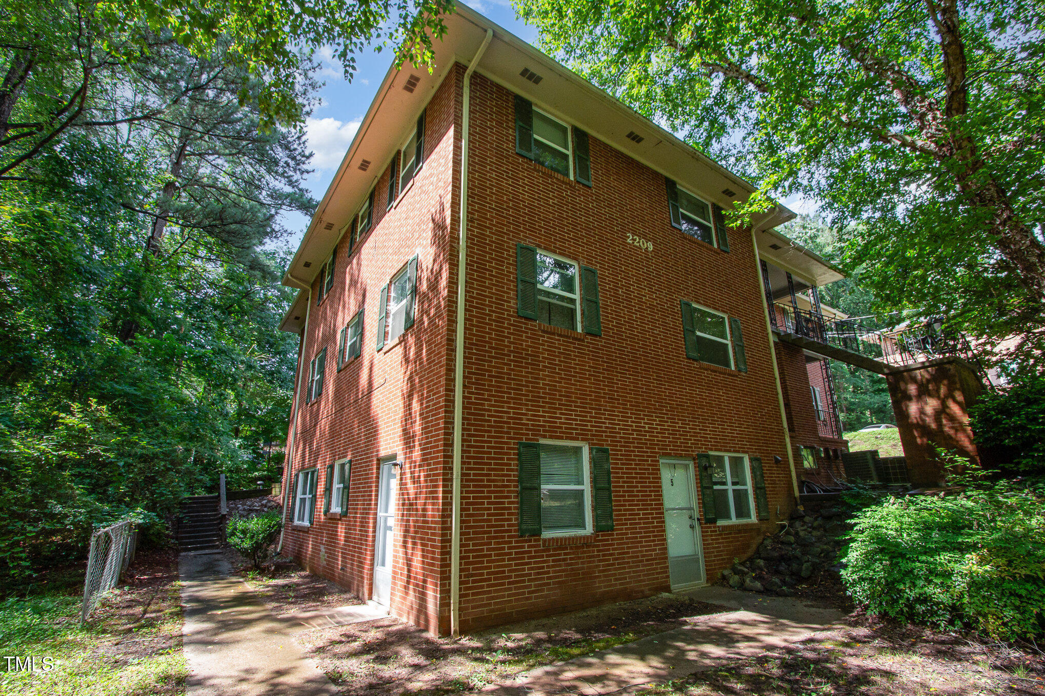 2209-2211 Morehead Avenue