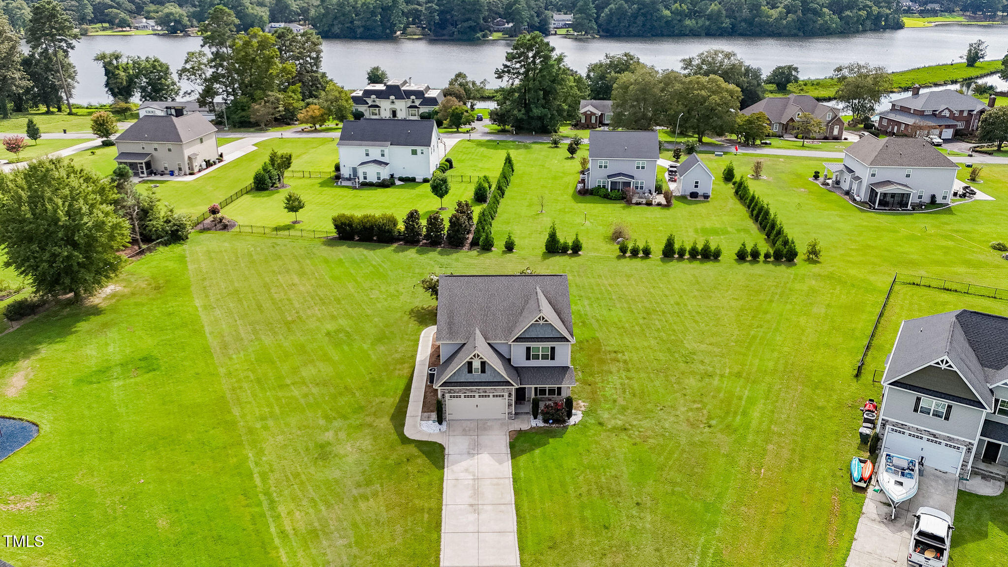 105 Riviera Ct Court