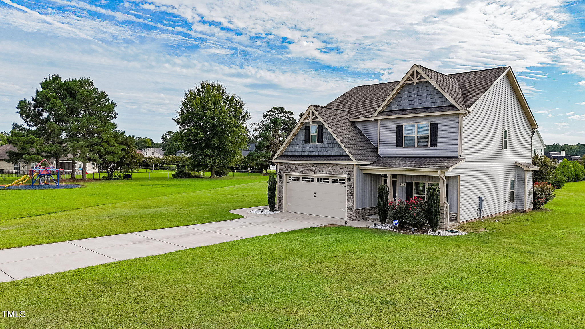 105 Riviera Ct Court