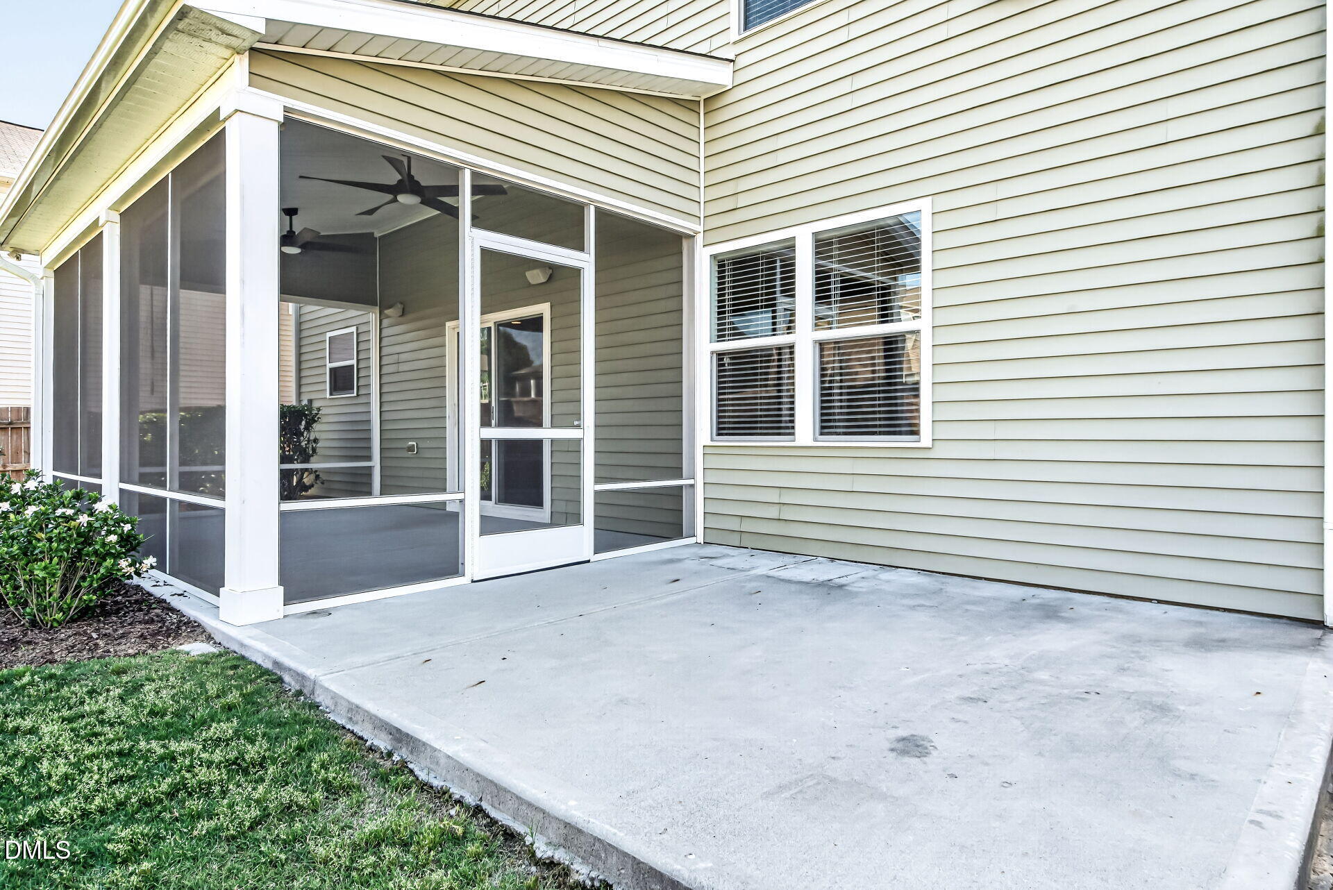 2542 Perthshire Lane