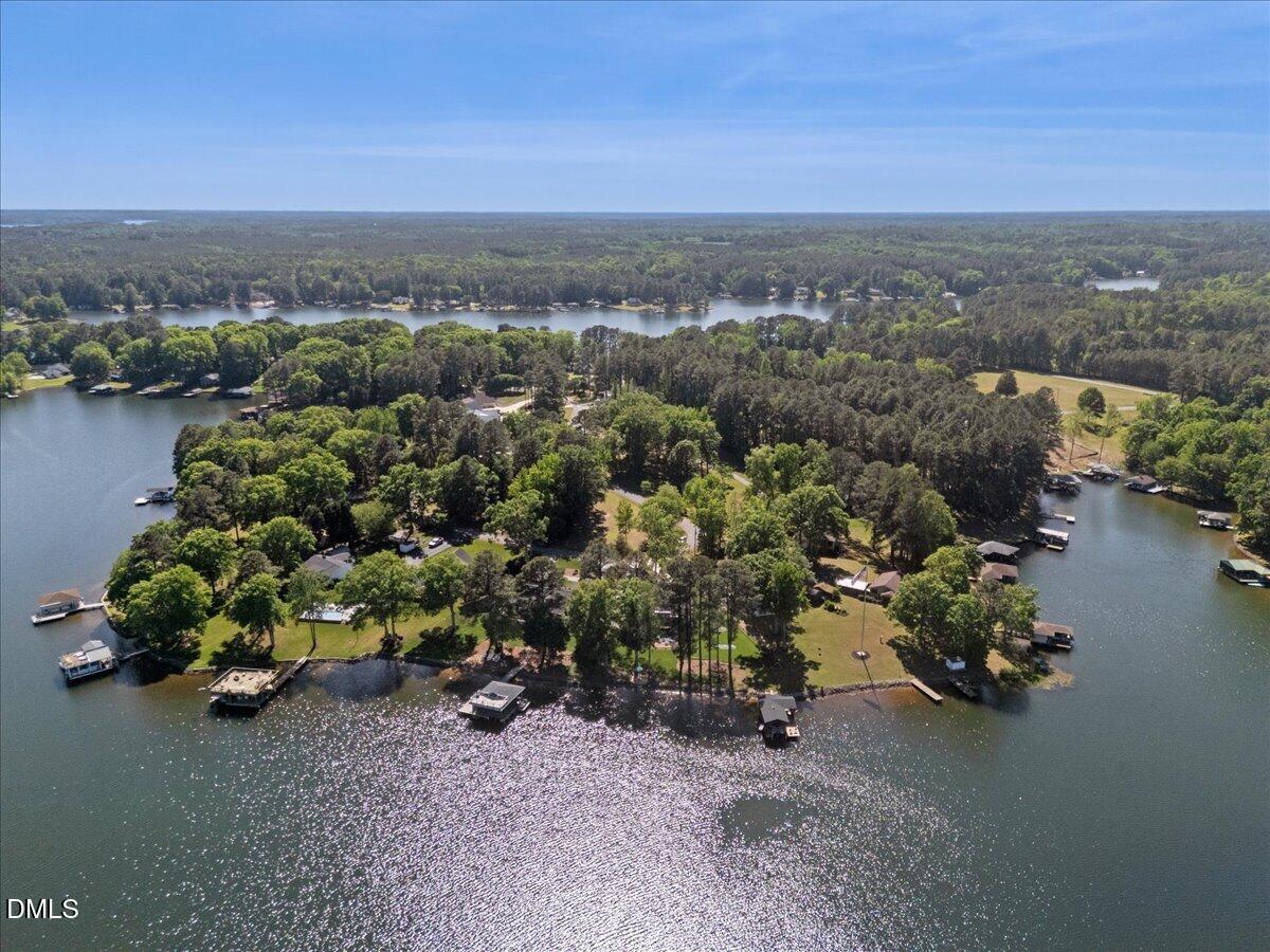 125 Lakeview Circle
