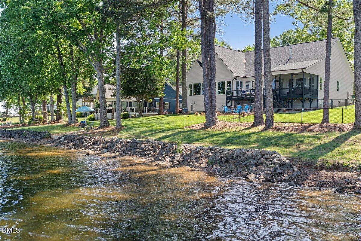 125 Lakeview Circle
