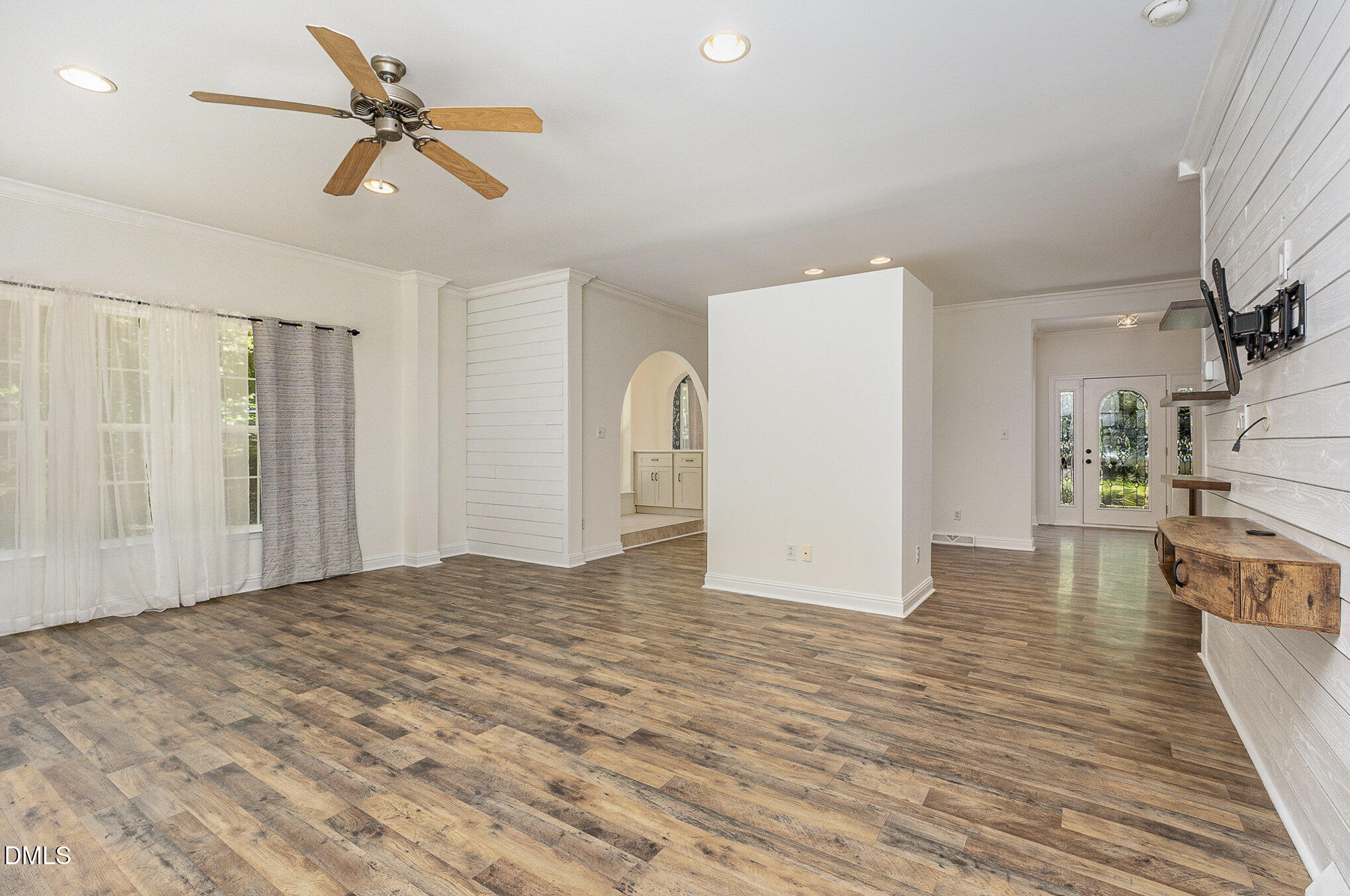 6086 Dunes Drive