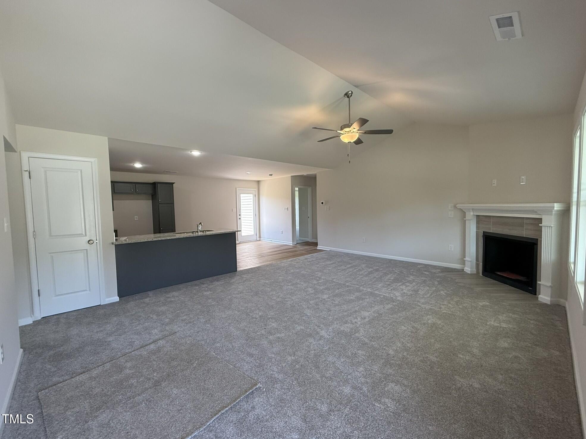 152 Tulipfield Way