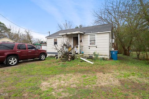 A home in Dunn