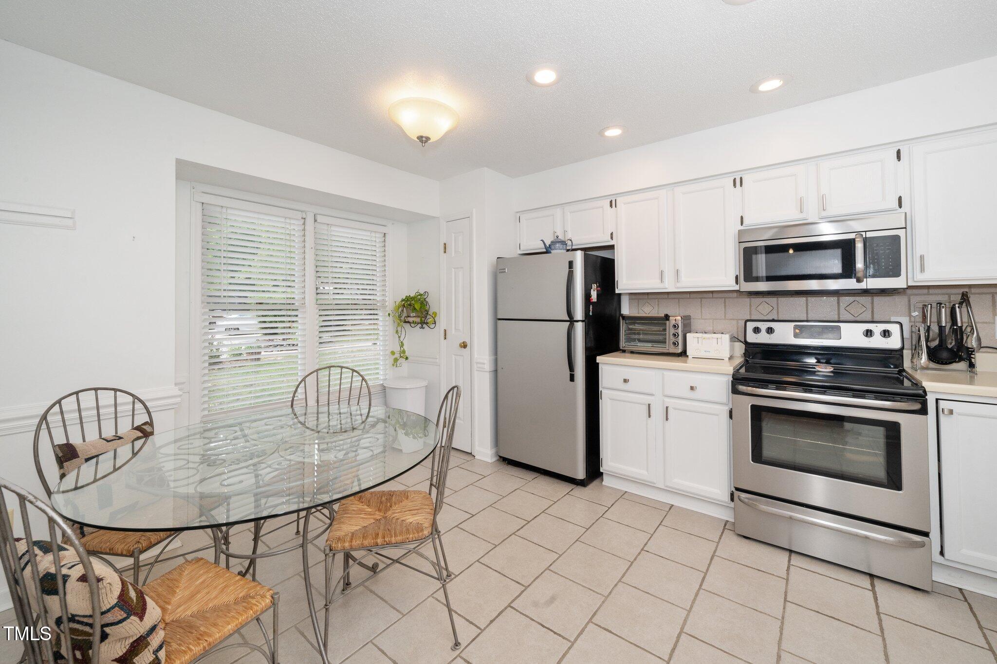 6213 Fountainhead Drive