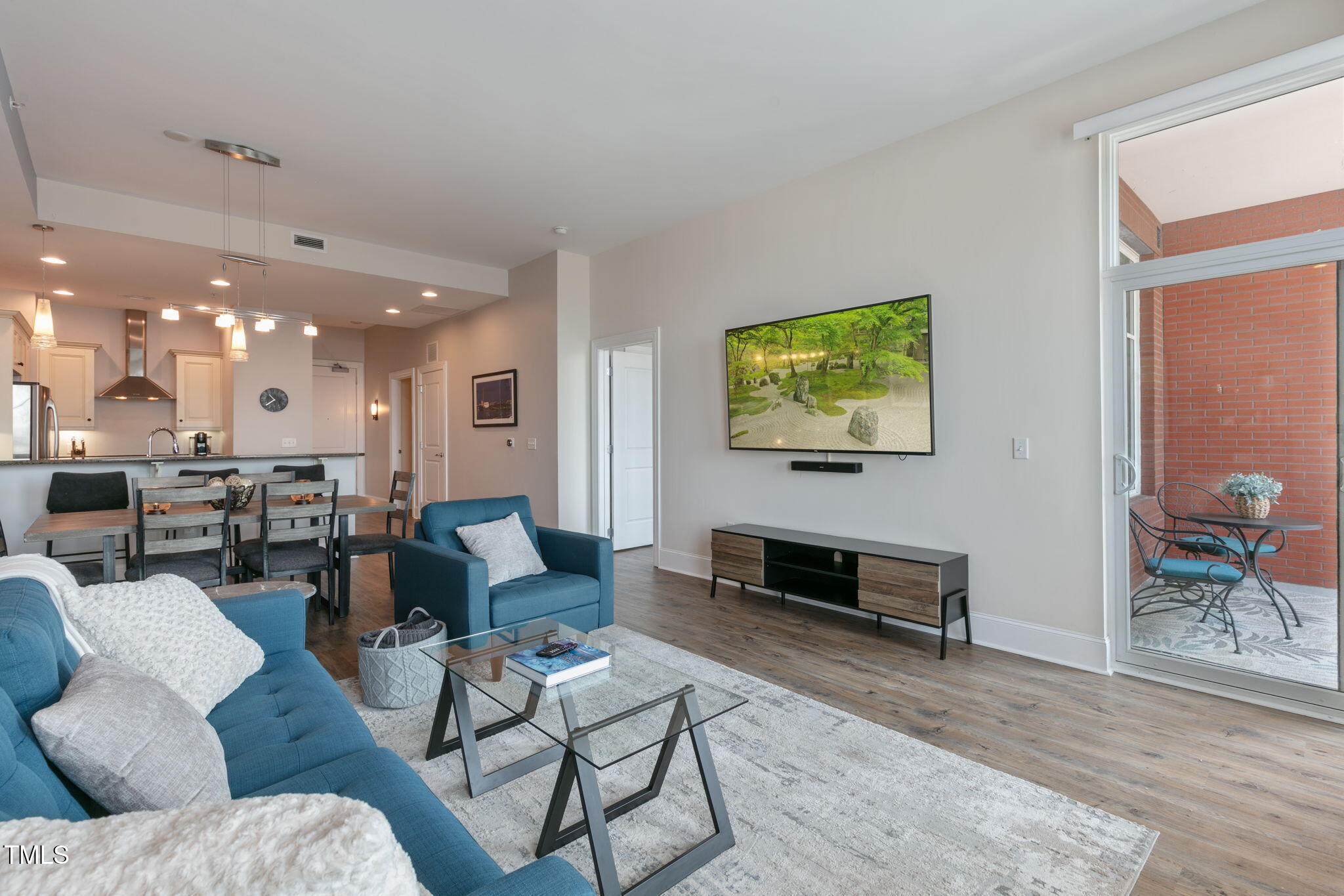 400 W North Street 1134