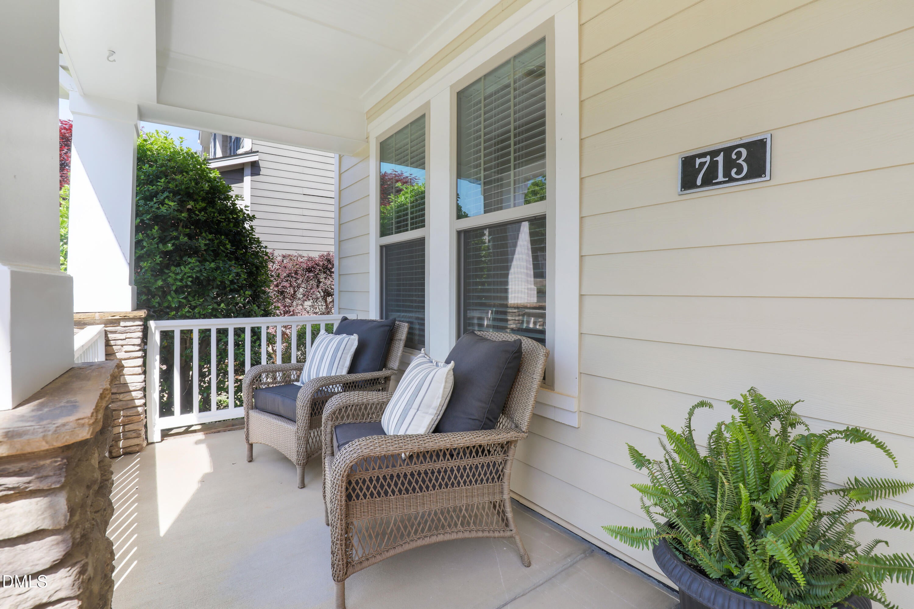 713 Ancient Oaks Drive