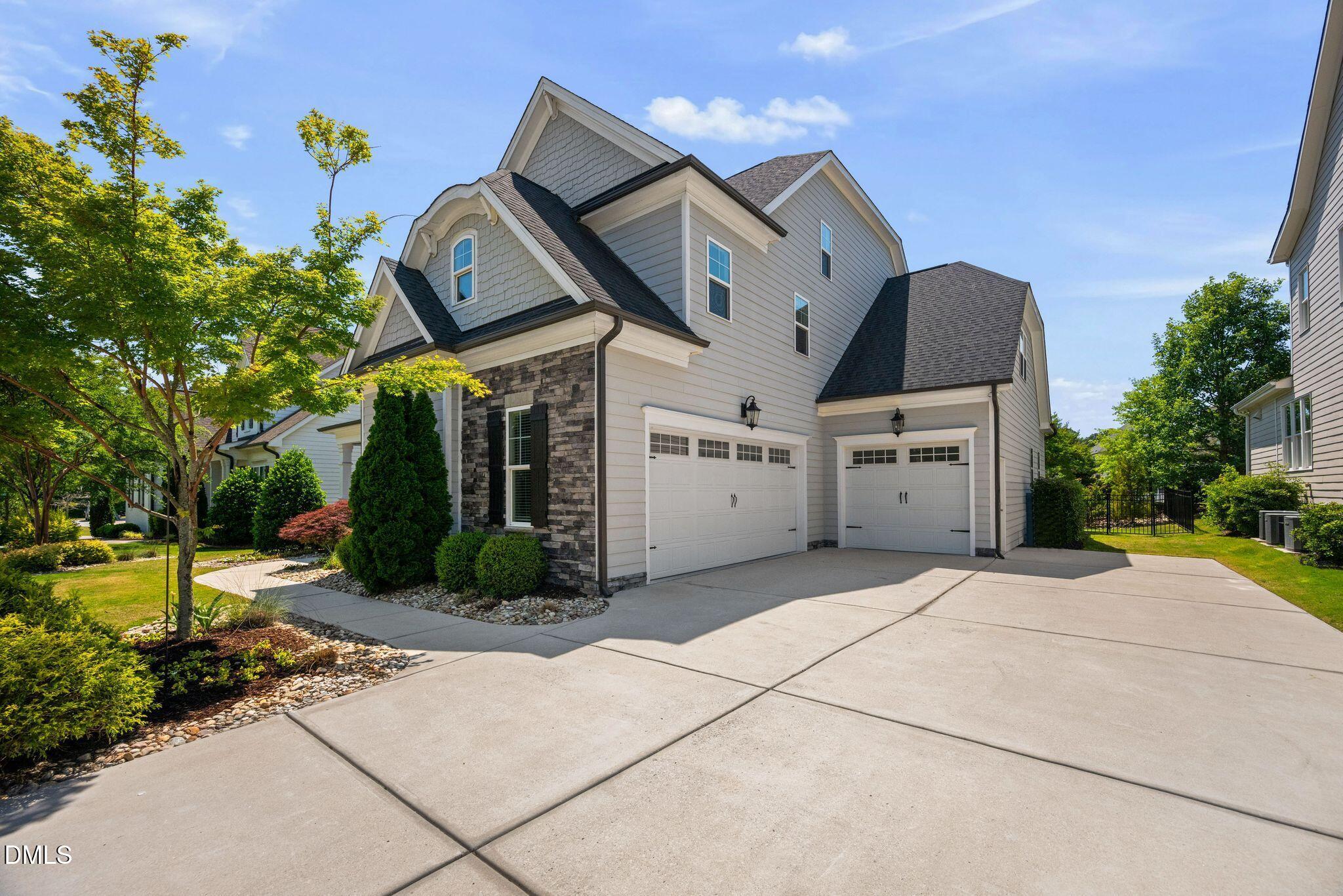 1713 Cooper Bluff Place