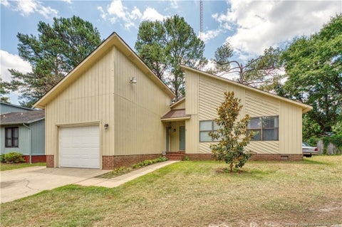 Photo of 5805 Horton Place, Fayetteville, NC 28314 (MLS # LP764804)