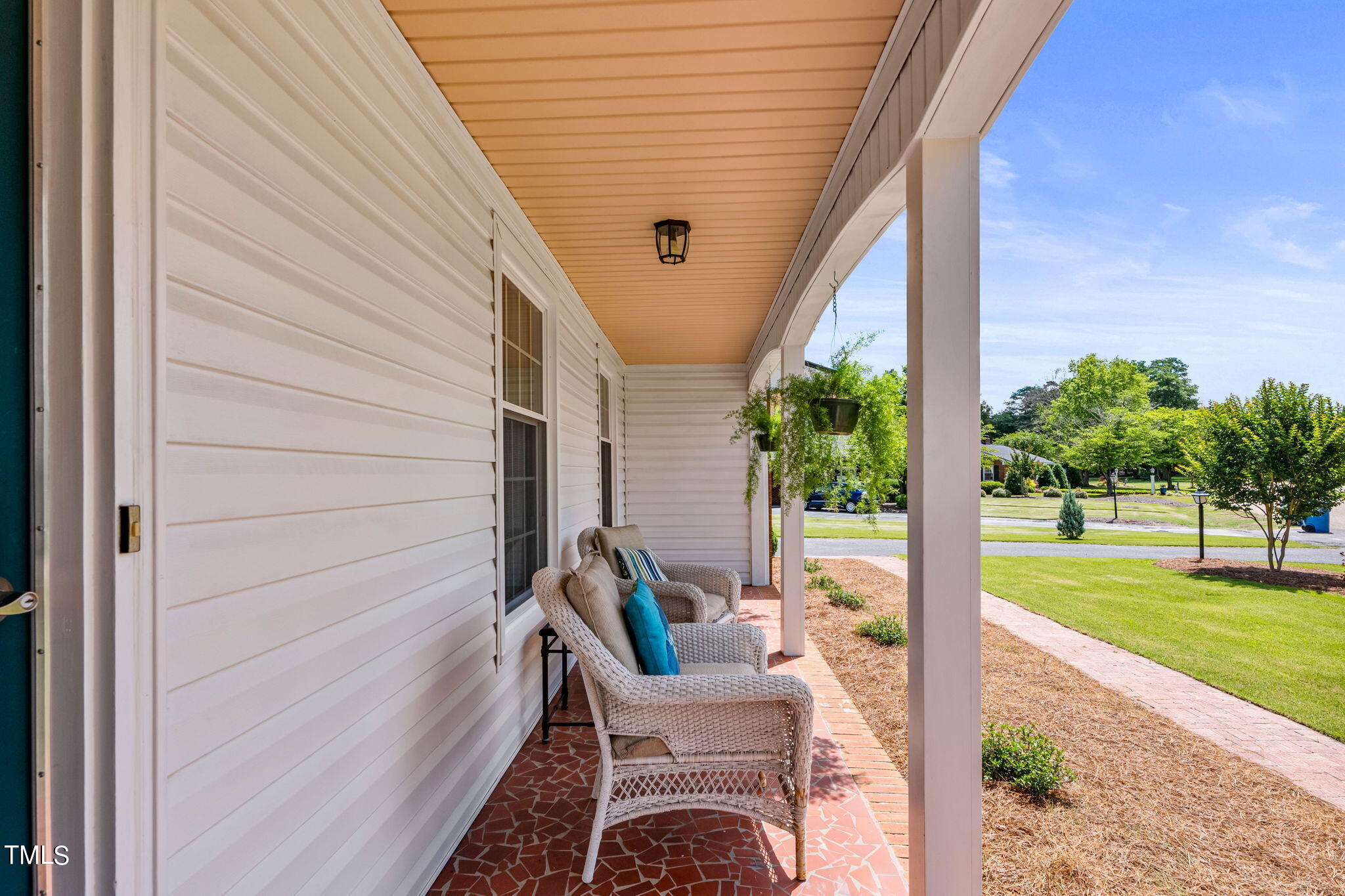 127 Fairfield Circle