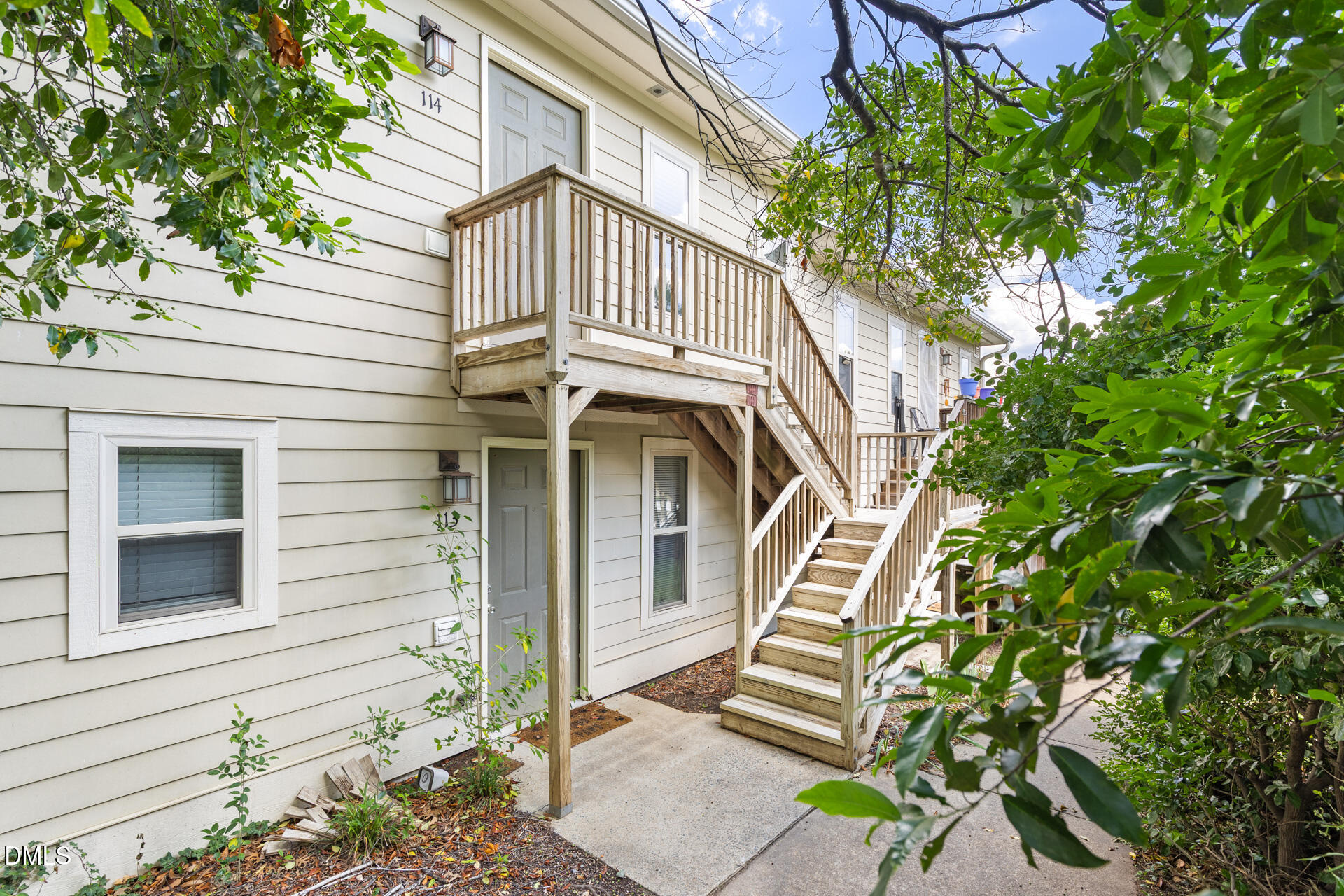 1513 E Franklin Street 114
