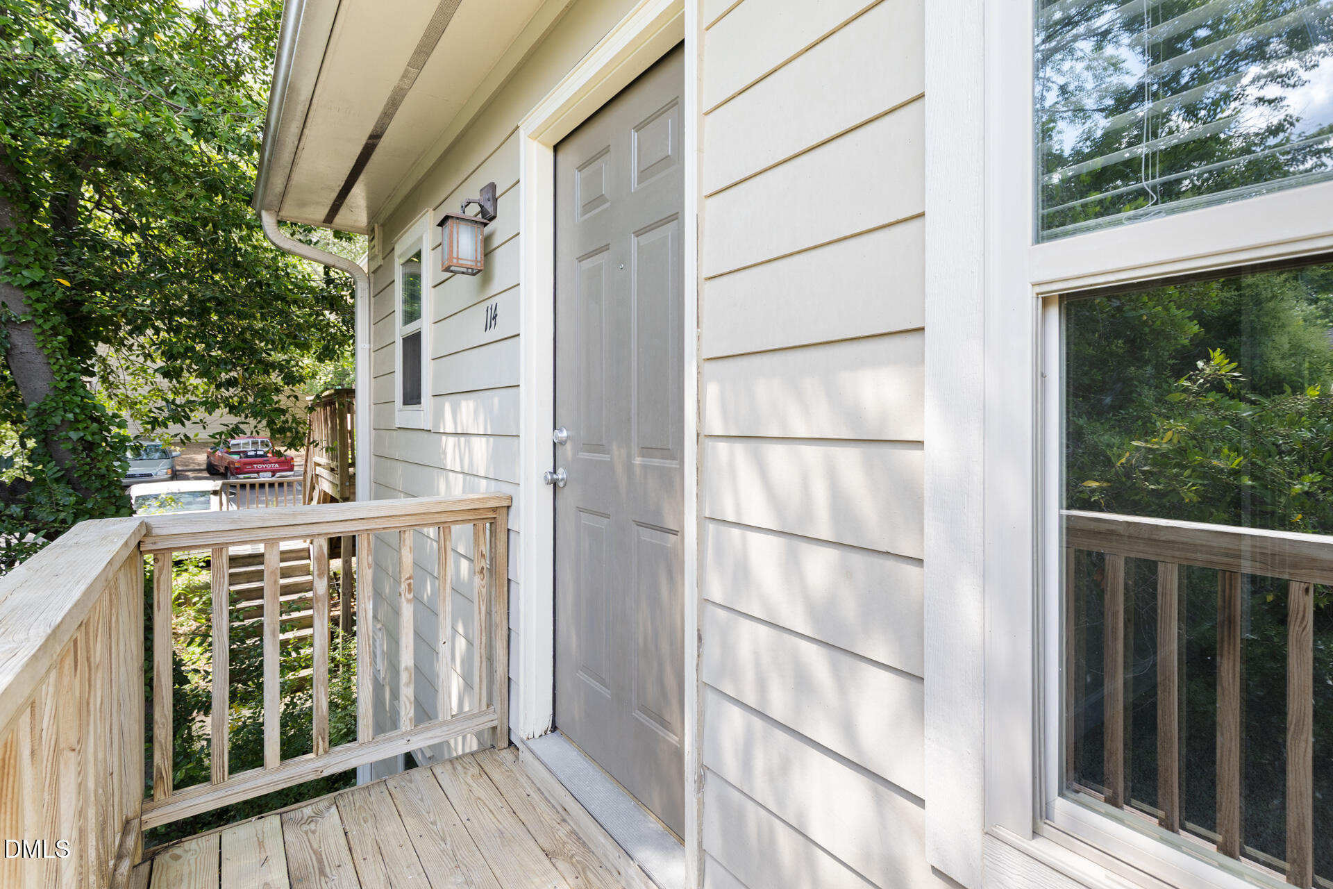 1513 E Franklin Street 114