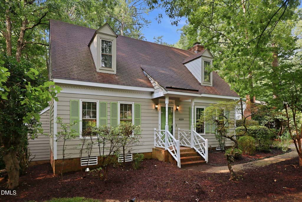 Photo of 4009 Saint Edmunds Lane, Apex, NC 27539 (MLS # 10183112)